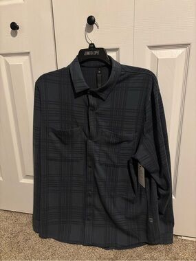 lululemon athletica Men's Dark Gray Plaid Button-Up Shirt